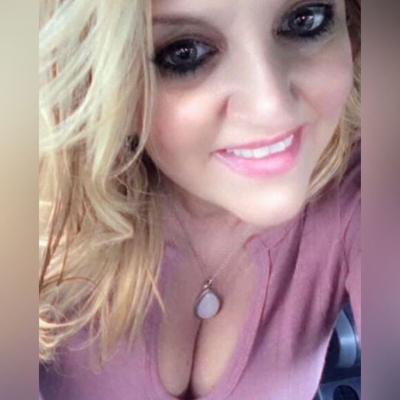 NWOT … MAY PINK “ Size: M” Long Sleeved Crop Top - Picture 4 of 5